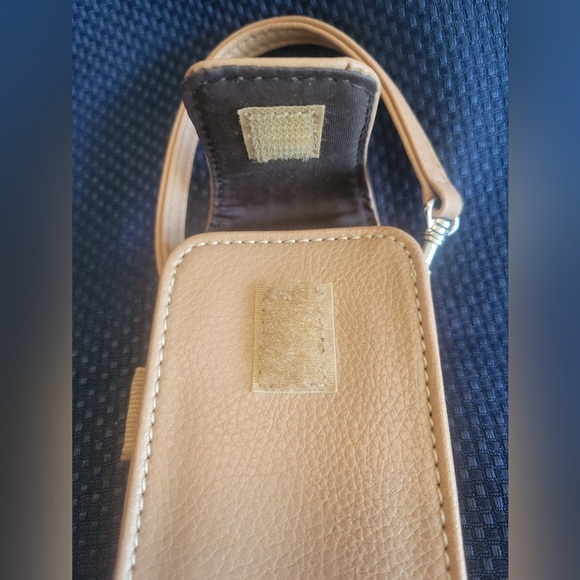 Holster case detachable phone/cards/ID velcro closure. Never used. Tan. Unisex - Picture 4 of 7